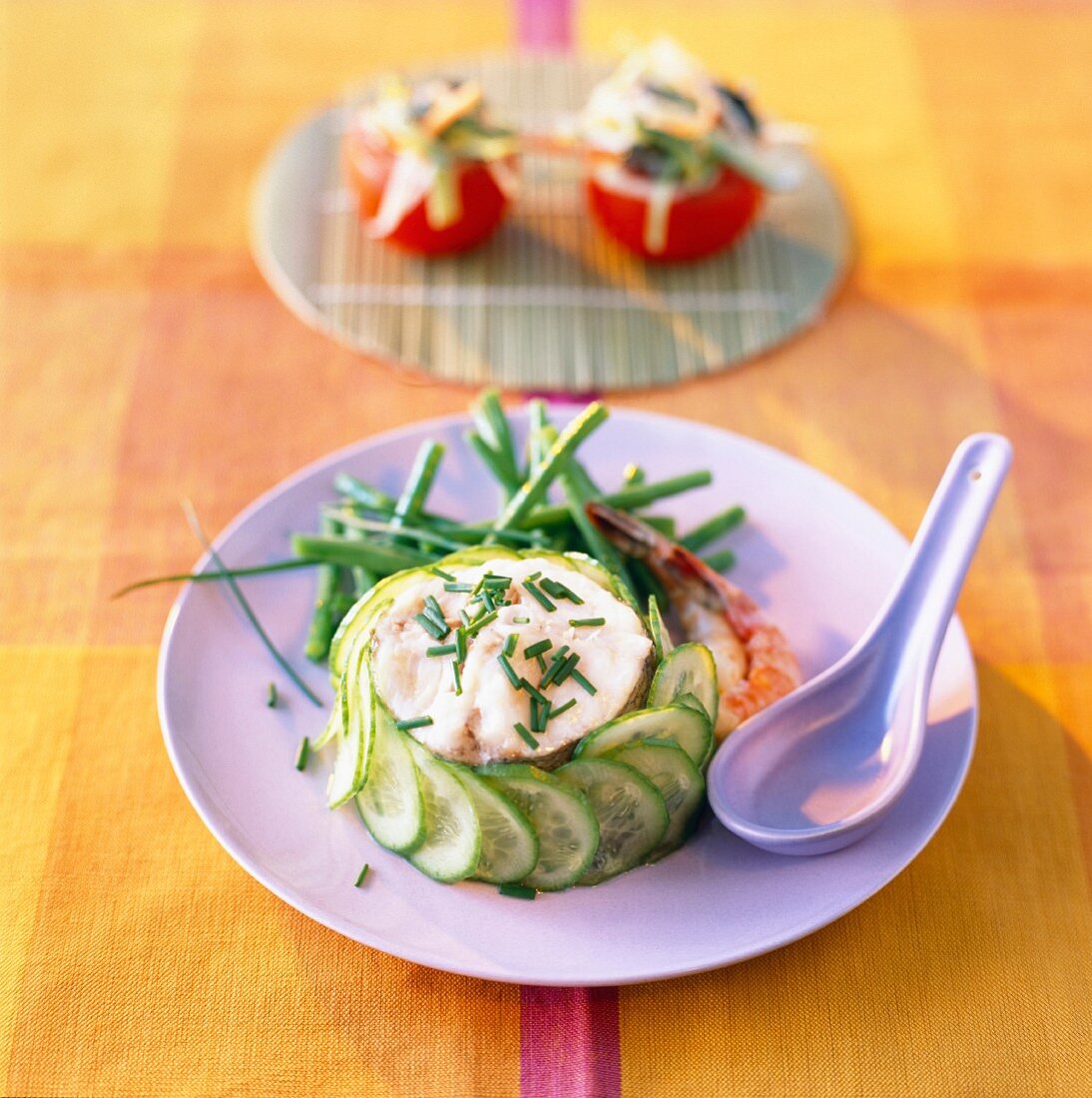 Fischterrine mit Gurke und Riesengarnelen