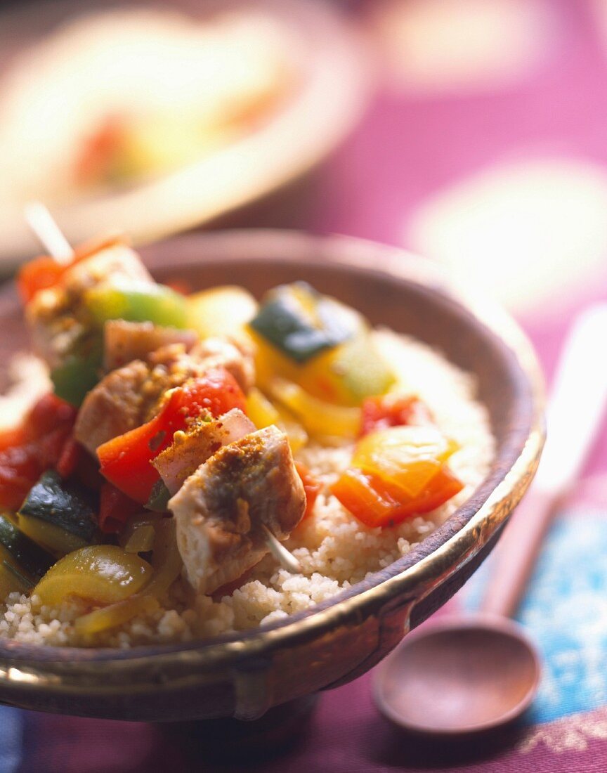 Couscous mit Fleisch-Gemüse-Spiess