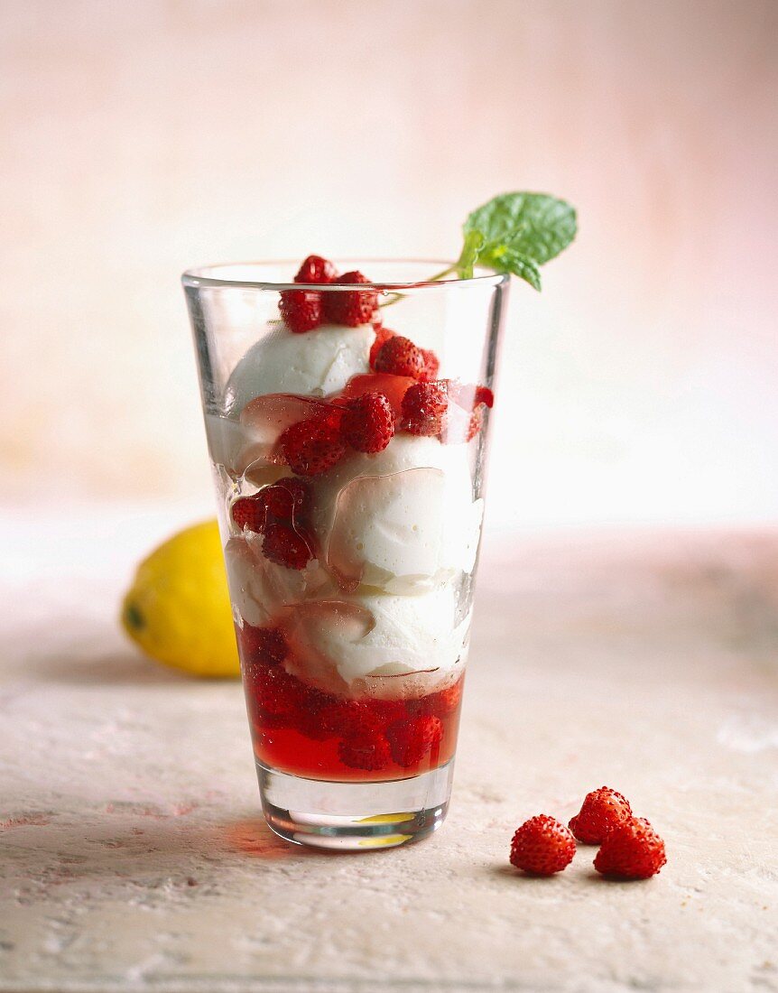 Blancmange with wild strawberries