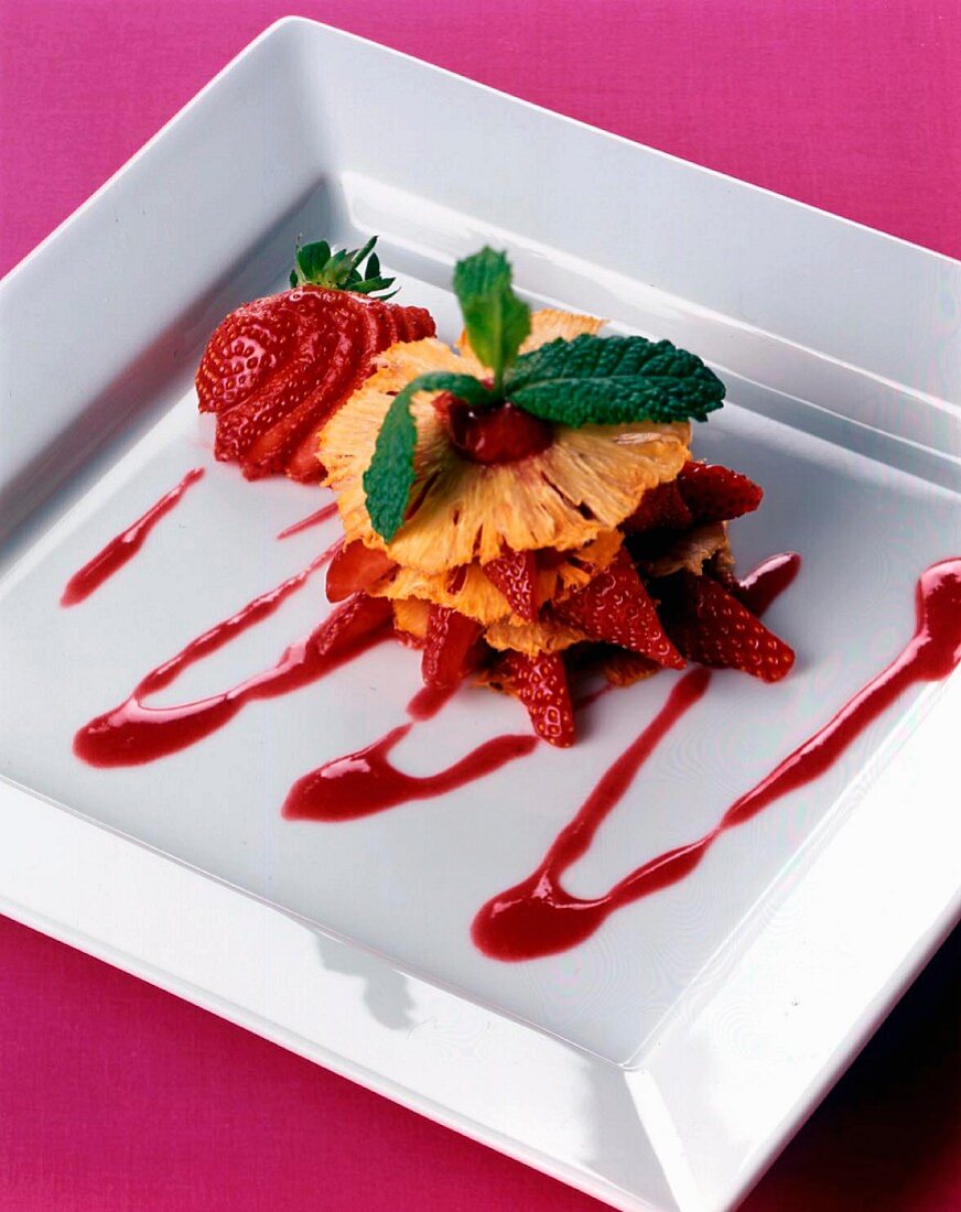 Feuillantine pineapple with strawberry puree