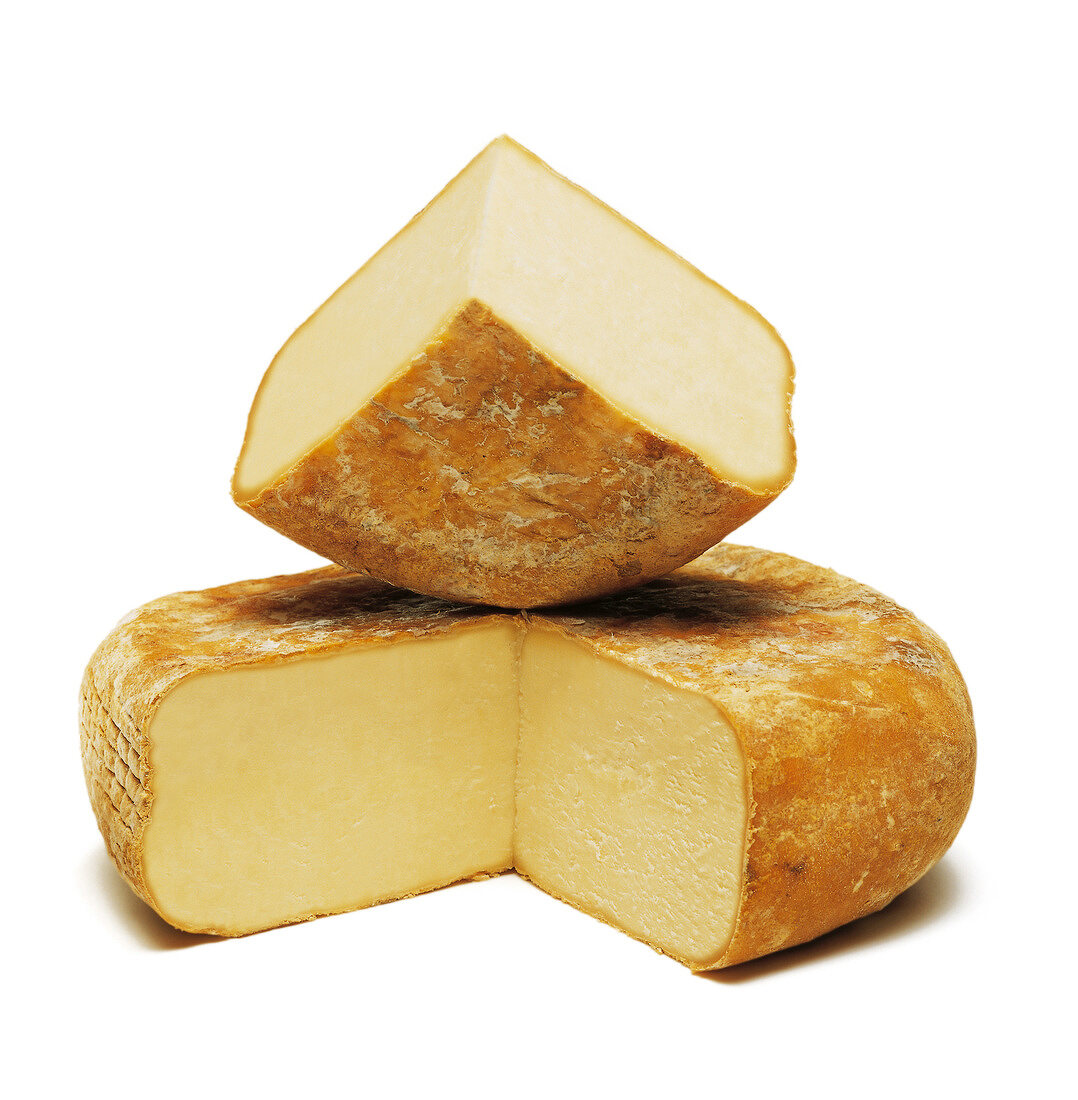 Angeschnittener Tomme de Brebis (Schafskäse)