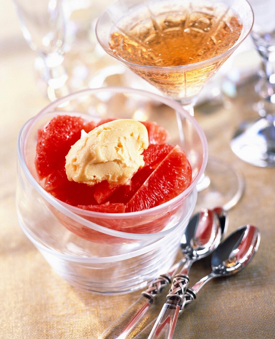 Champagne ice cream with pink grapefruit