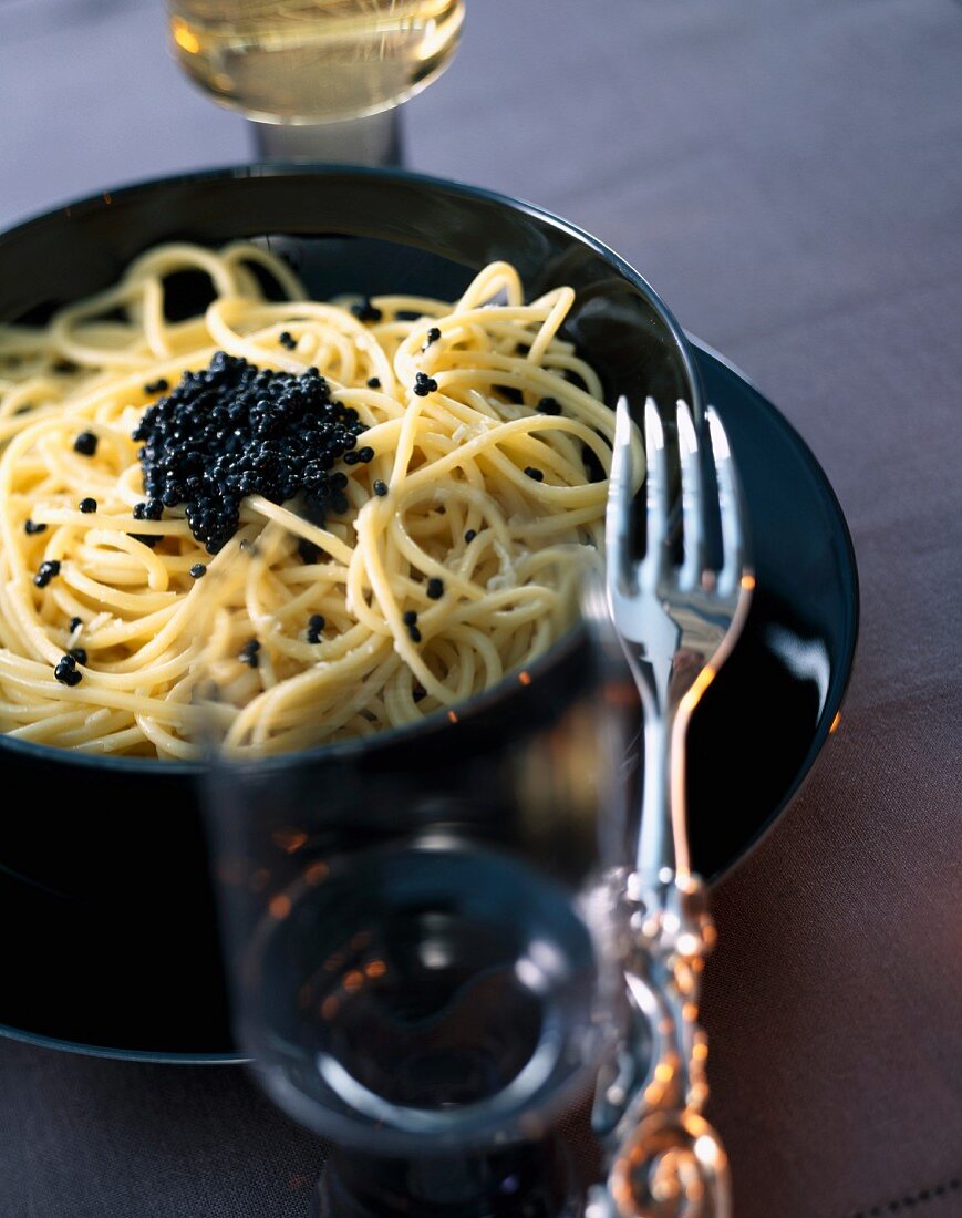 Spaghetti with caviar