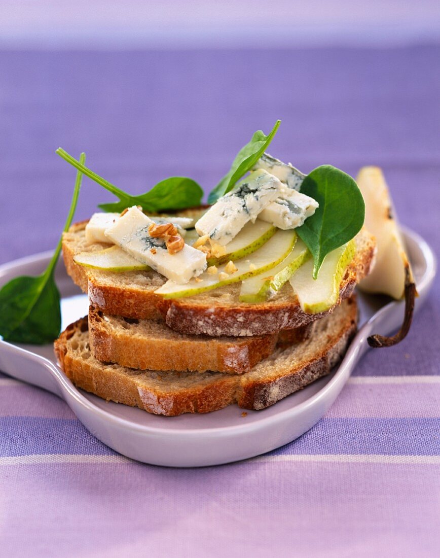 Apfel-Roquefort-Sandwich