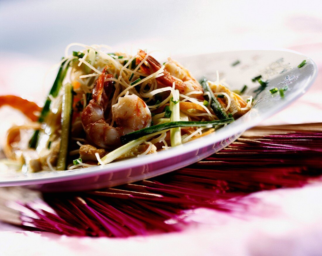 Fried noodles with prawns