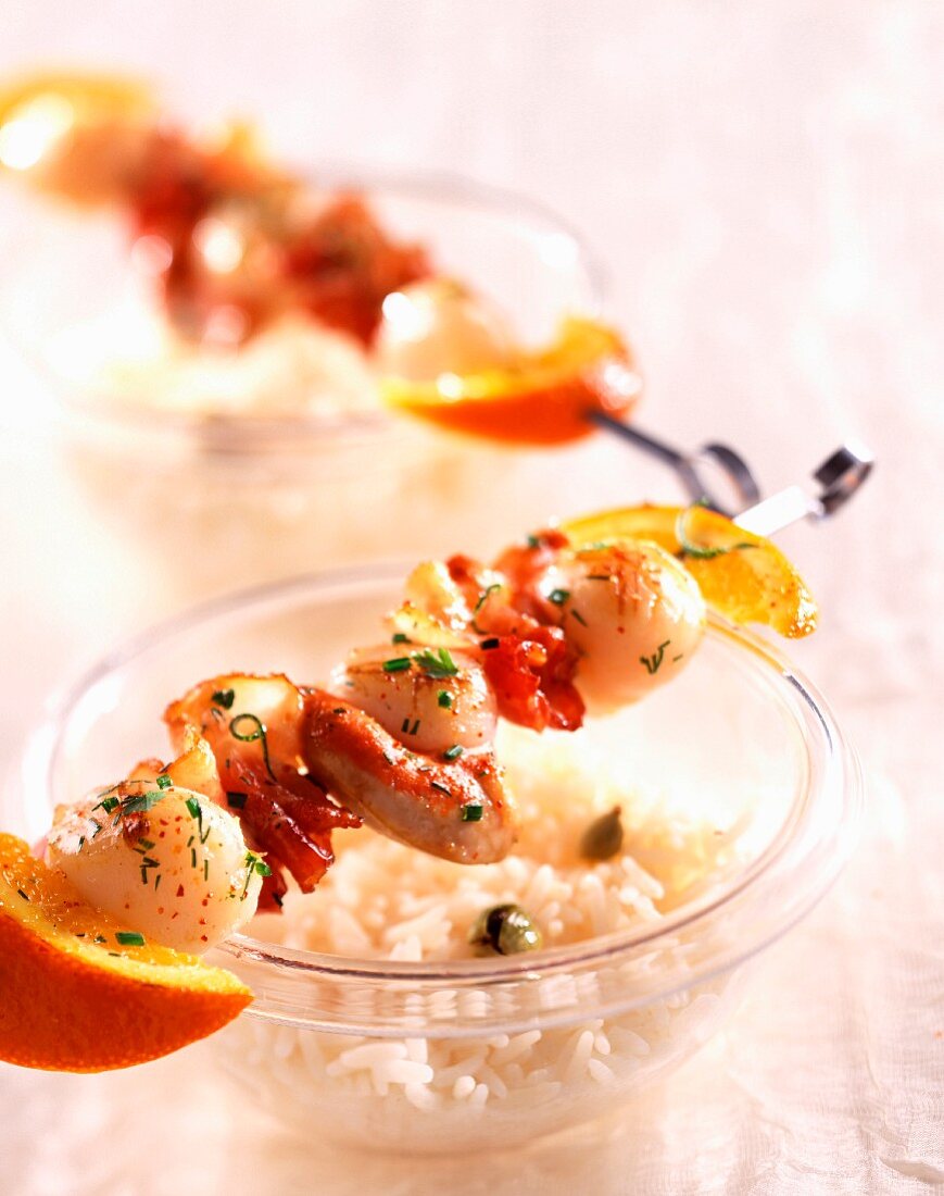 Scallop and citrus fruit skewers