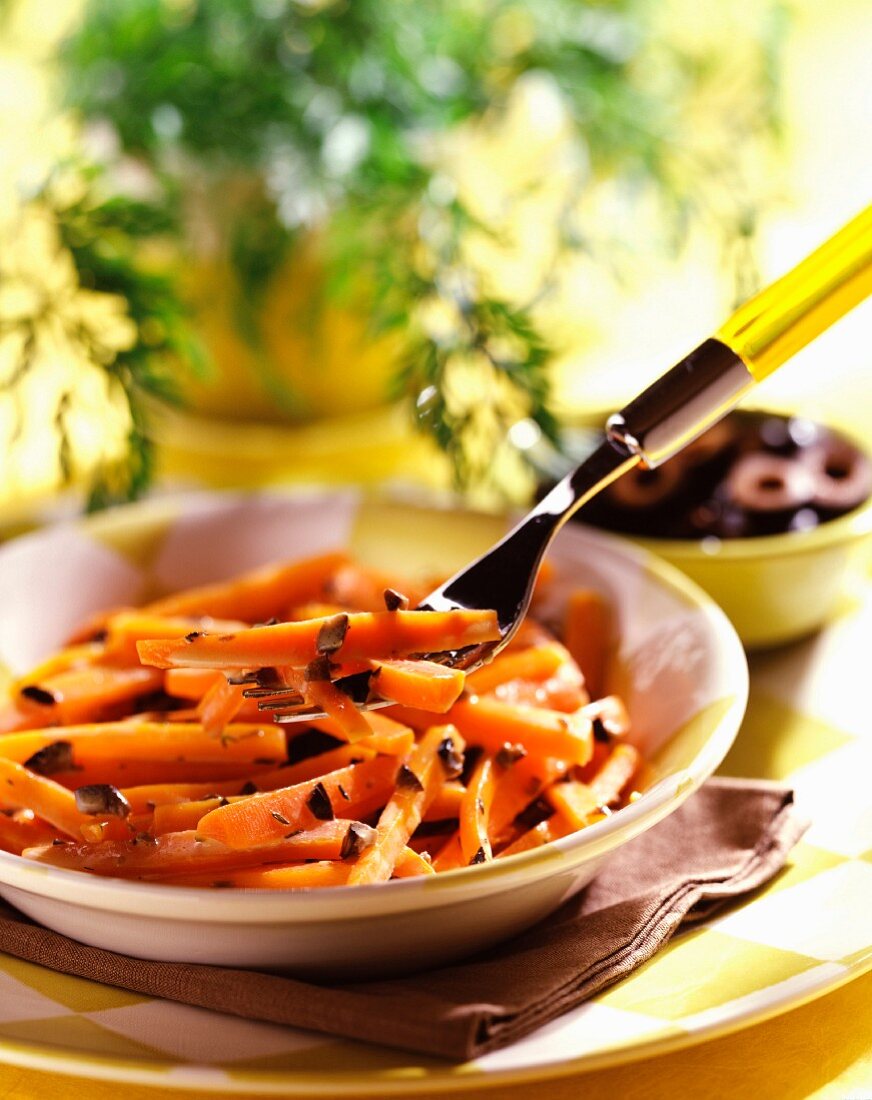 Carrots with honey and olives