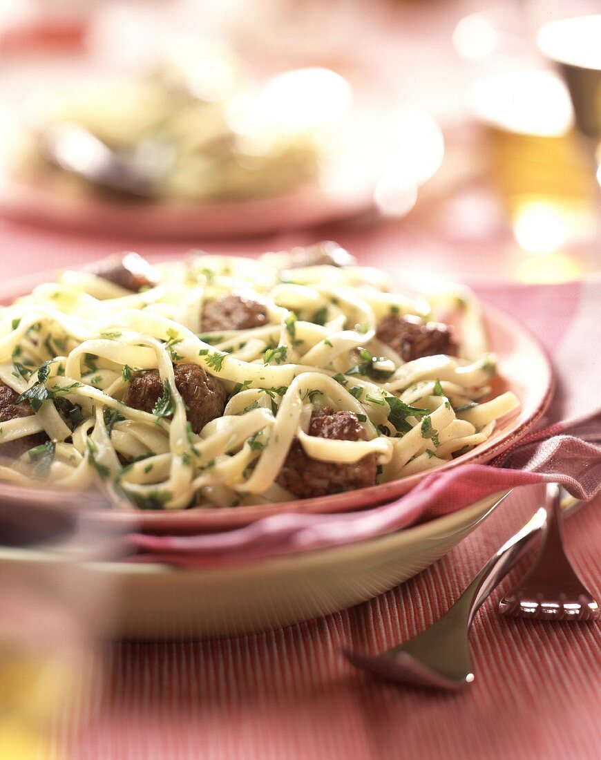 Beef saute with spaghetti