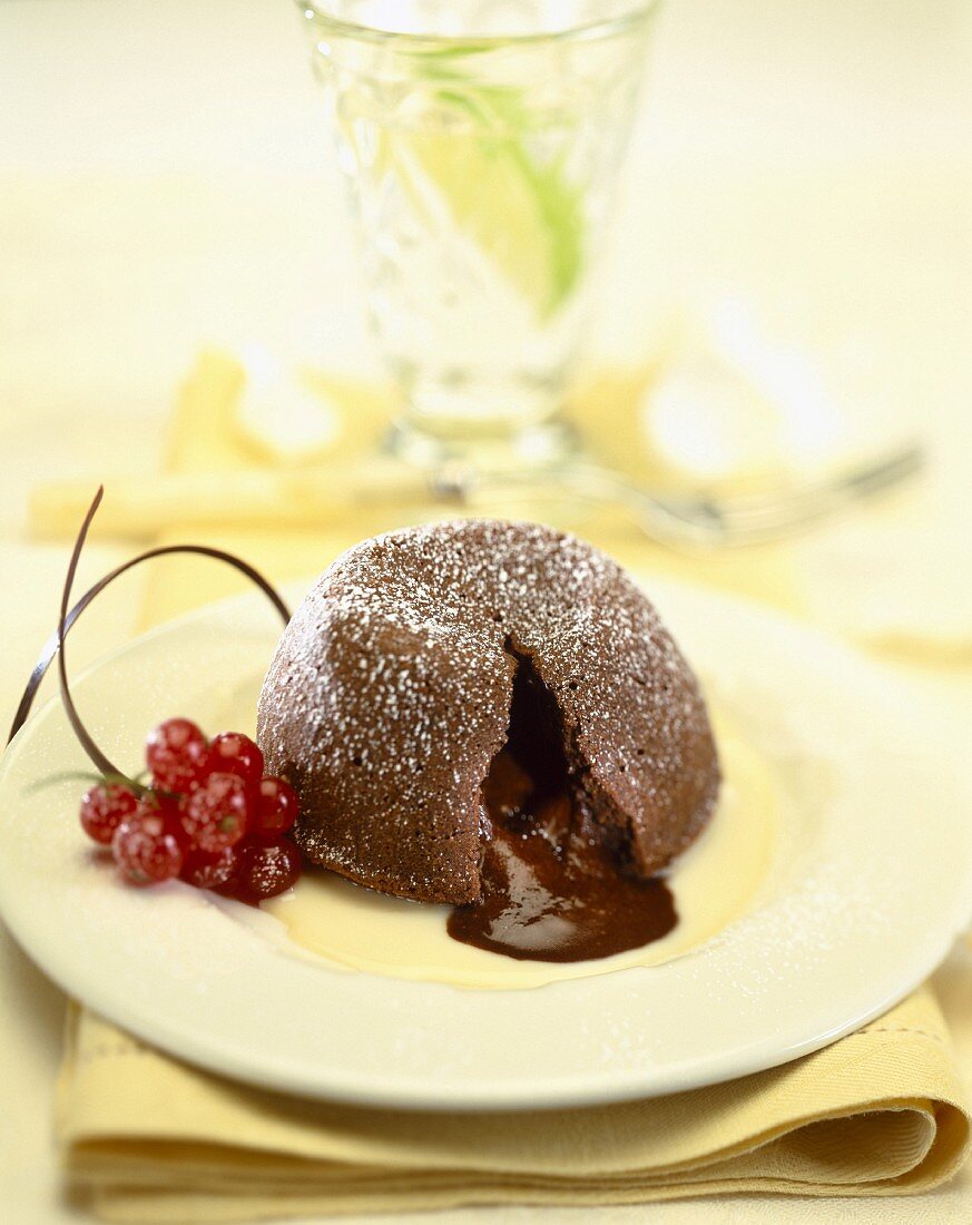 Schokoladenkuppel mit flüssigem Kern