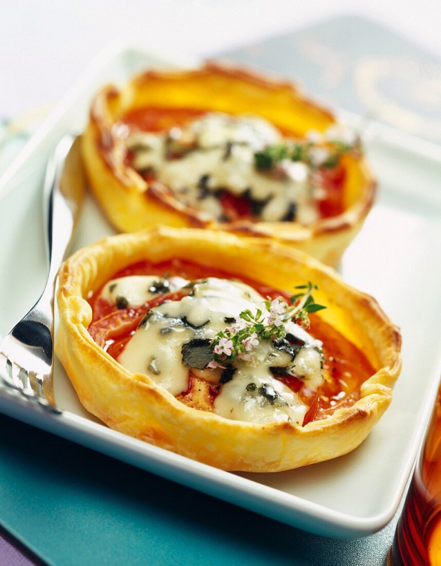 Tomato and Fourme d'Ambert cheese tarts