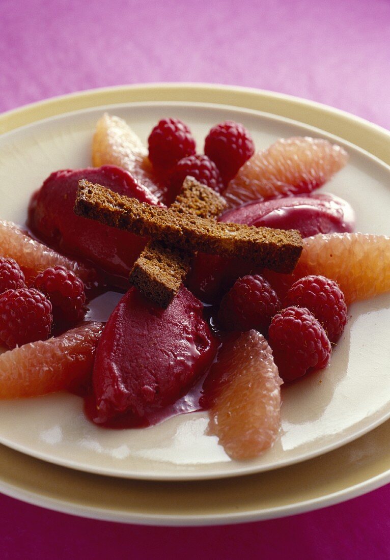 Pomelo salad with raspberry sorbet