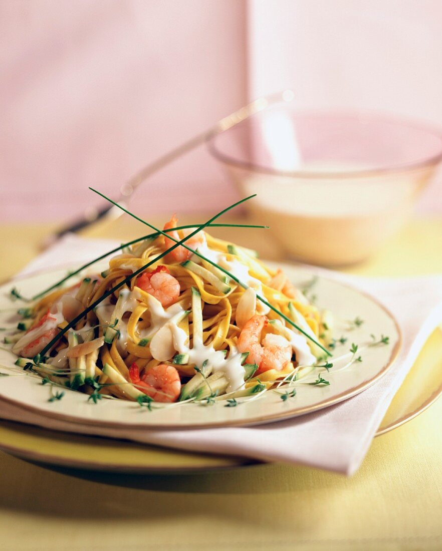 Tagliatelli with vegetables and cream