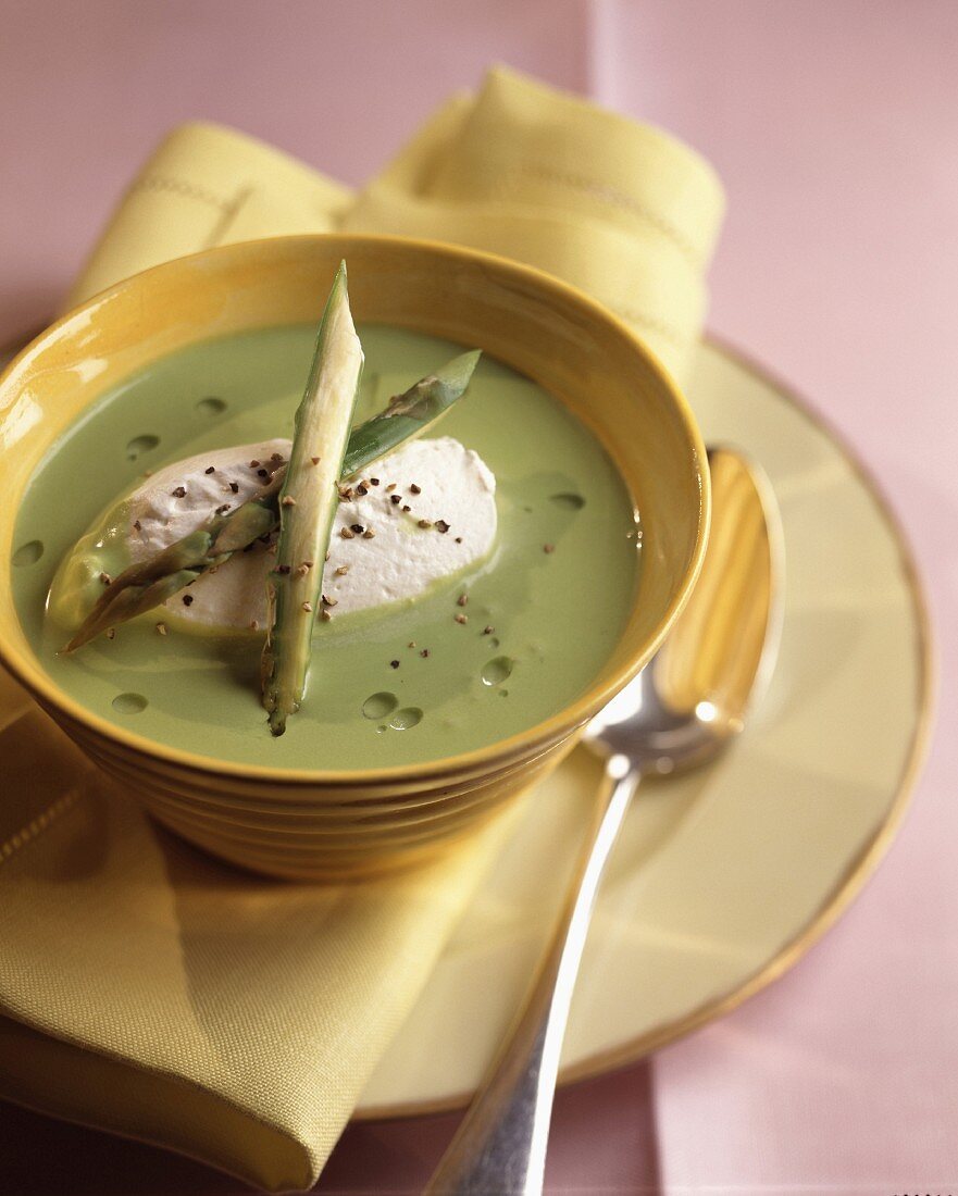 Creamed asparagus soup with dumplings and fromage frais