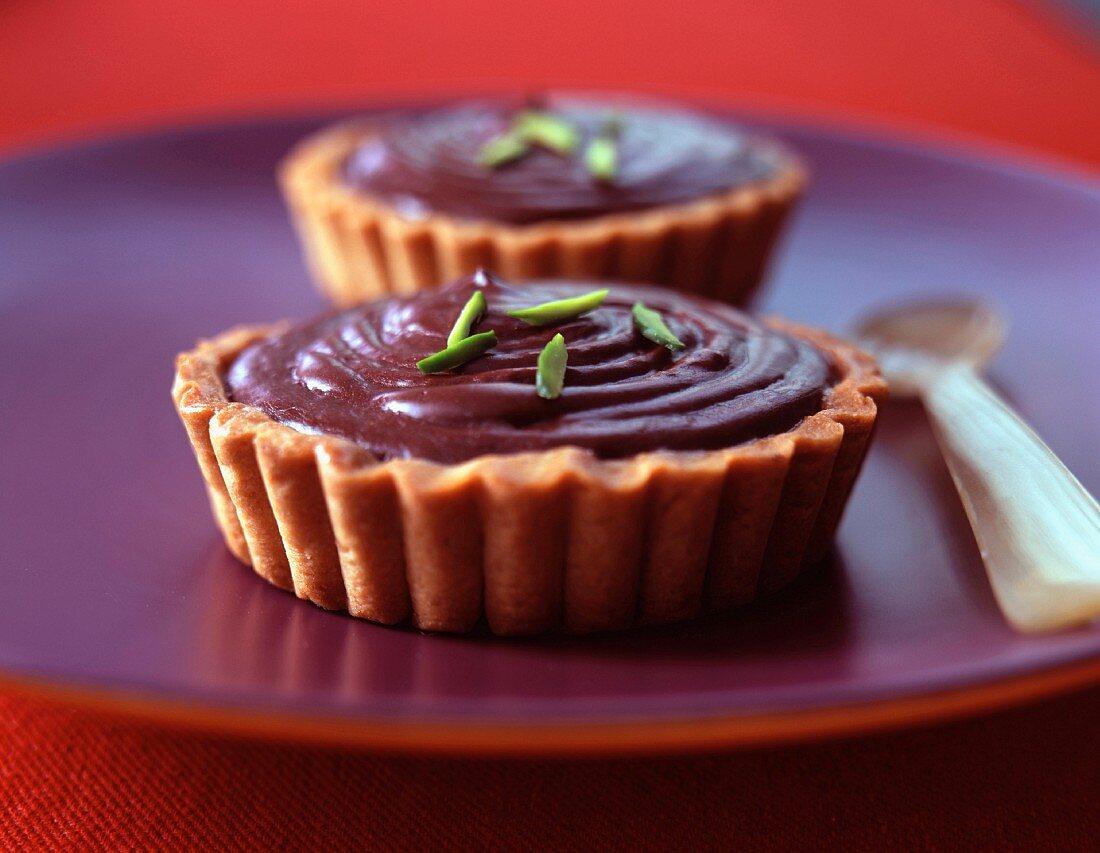 Mini chocolate tarts