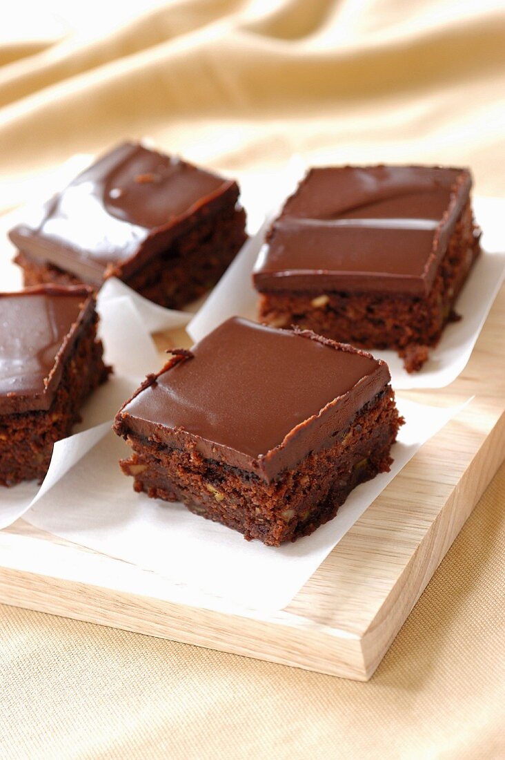 Brownies mit Schokoladenüberzug