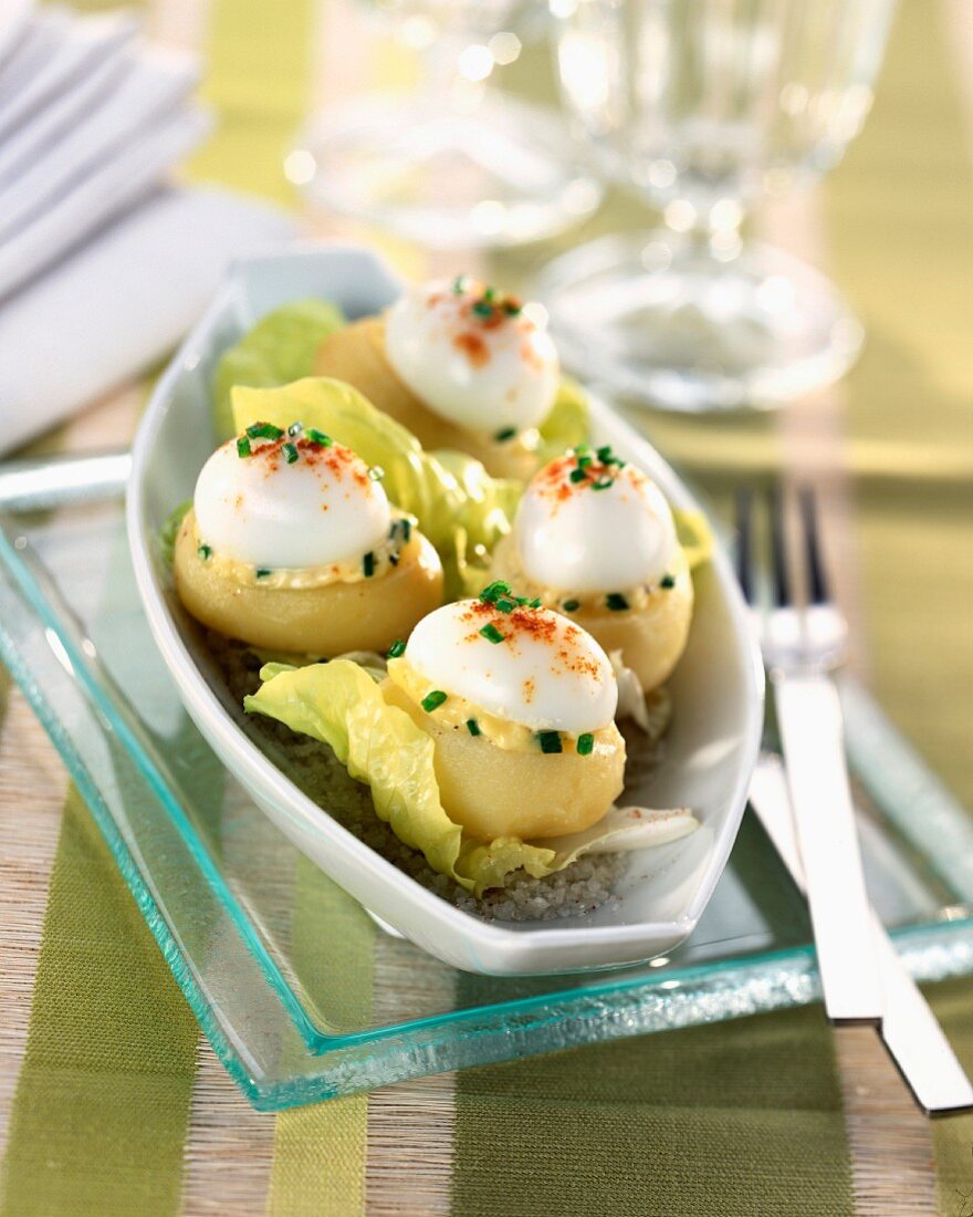 Stuffed quail eggs