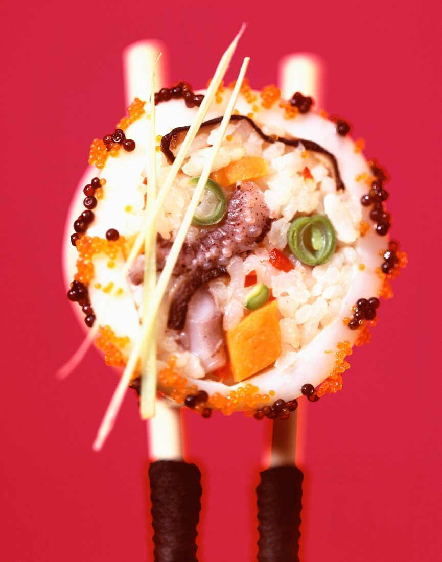 Japanische Sushi und Sashimi