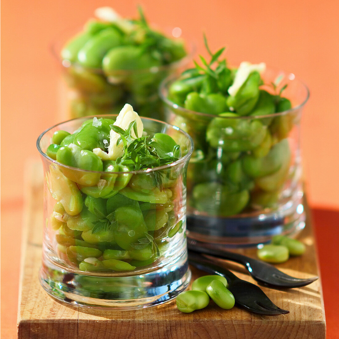 Broad beans with savory (topic: Provence)