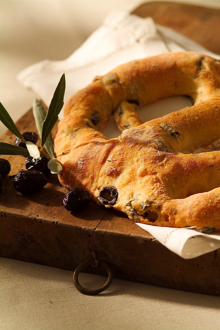 Olive fougasse bread (topic: Provence)