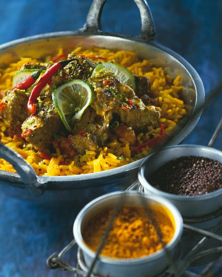 Rindfleisch-Curry mit Ingwer und Chilischoten