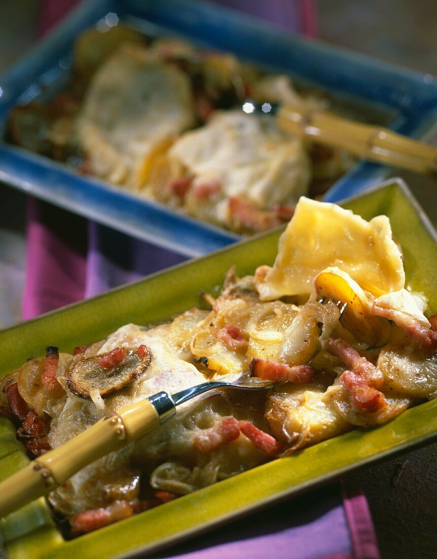 Tartiflette ou reboutonnage (Kartoffel-Käse-Auflauf aus Savoyen)