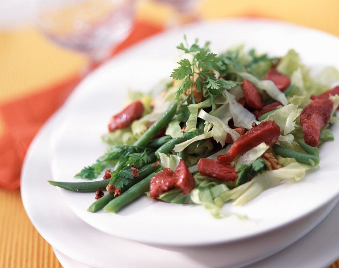 Salat mit grünen Bohnen und Geflügelmagen
