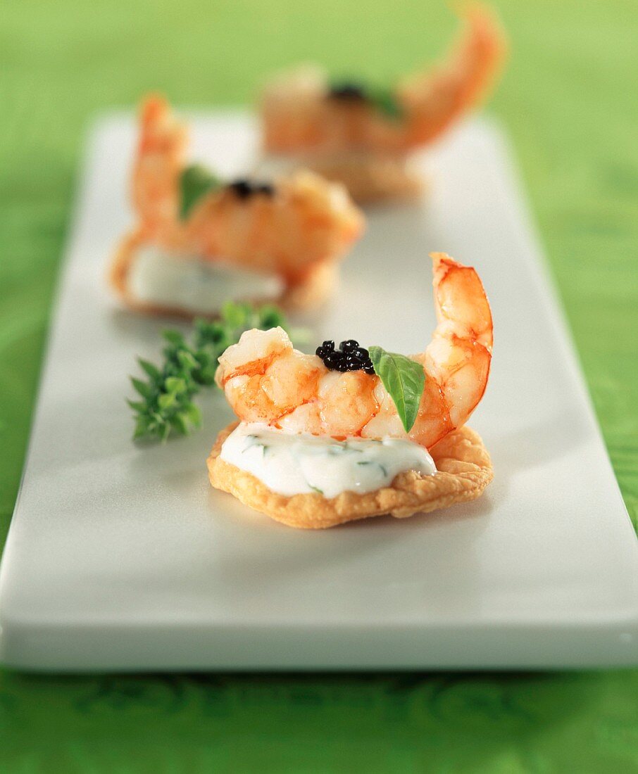 Shrimp,yoghurt and caviar bite-size appetizers