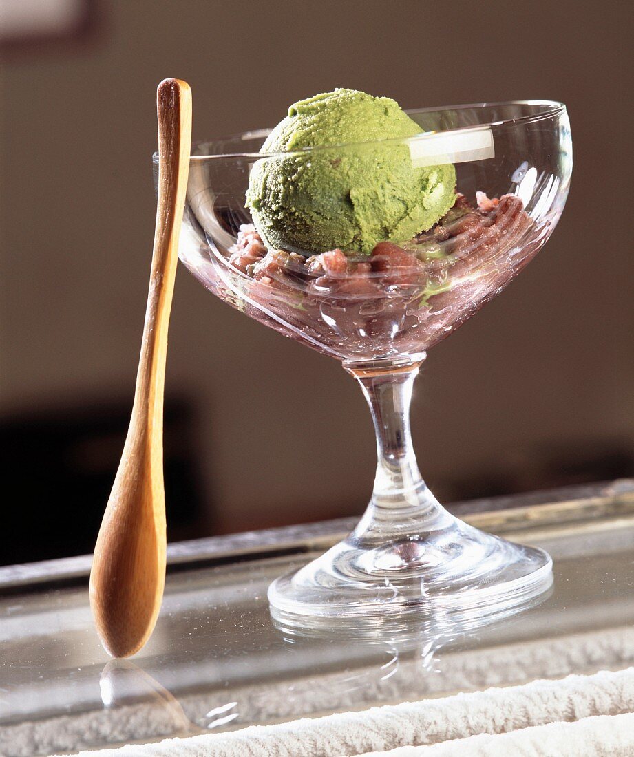 Green tea ice cream with red bean jam