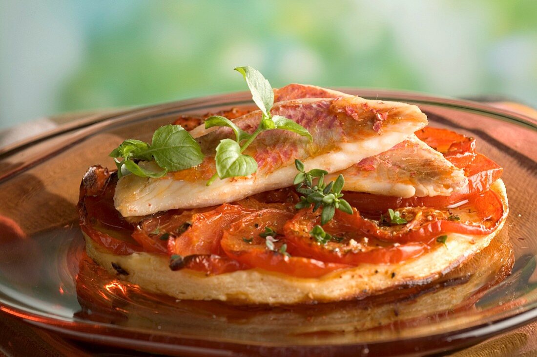 fine tomato pie with red mullet fillets