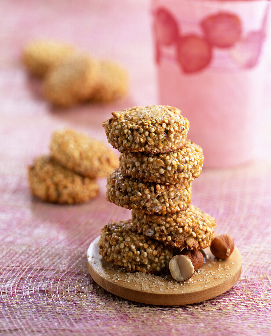 Quinoa biscuits with hazelnuts