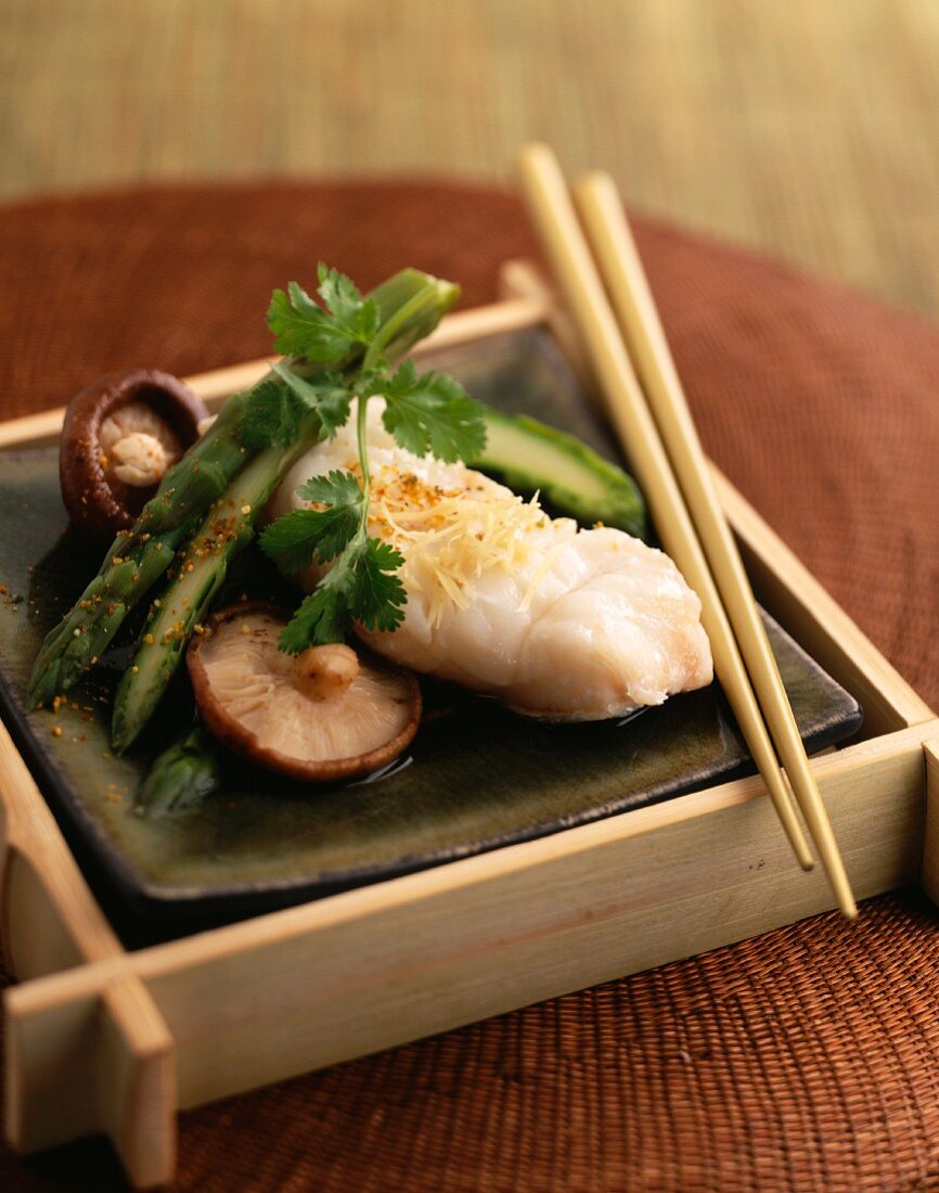 Steam-cooked cod with ginger and shiitake