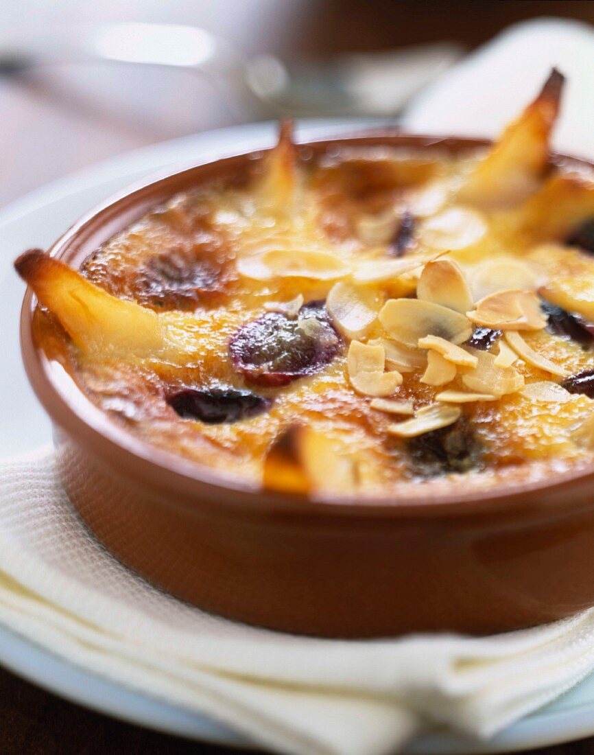 Pear and raisin Clafoutis batter pudding