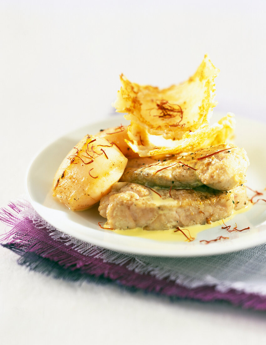 Pan-fried sweetbreads with scallops