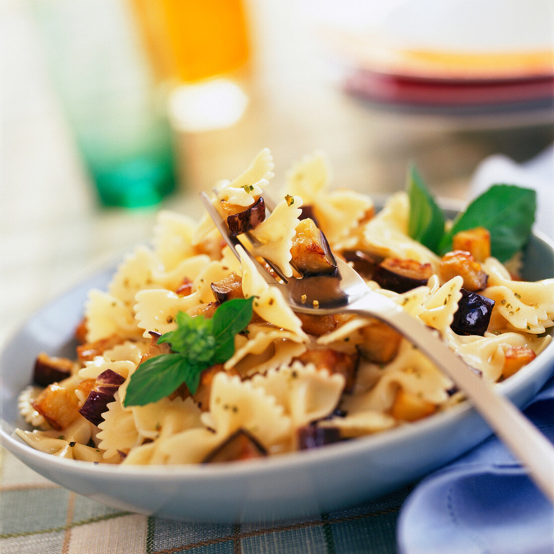 farfalle pasta with courgettes