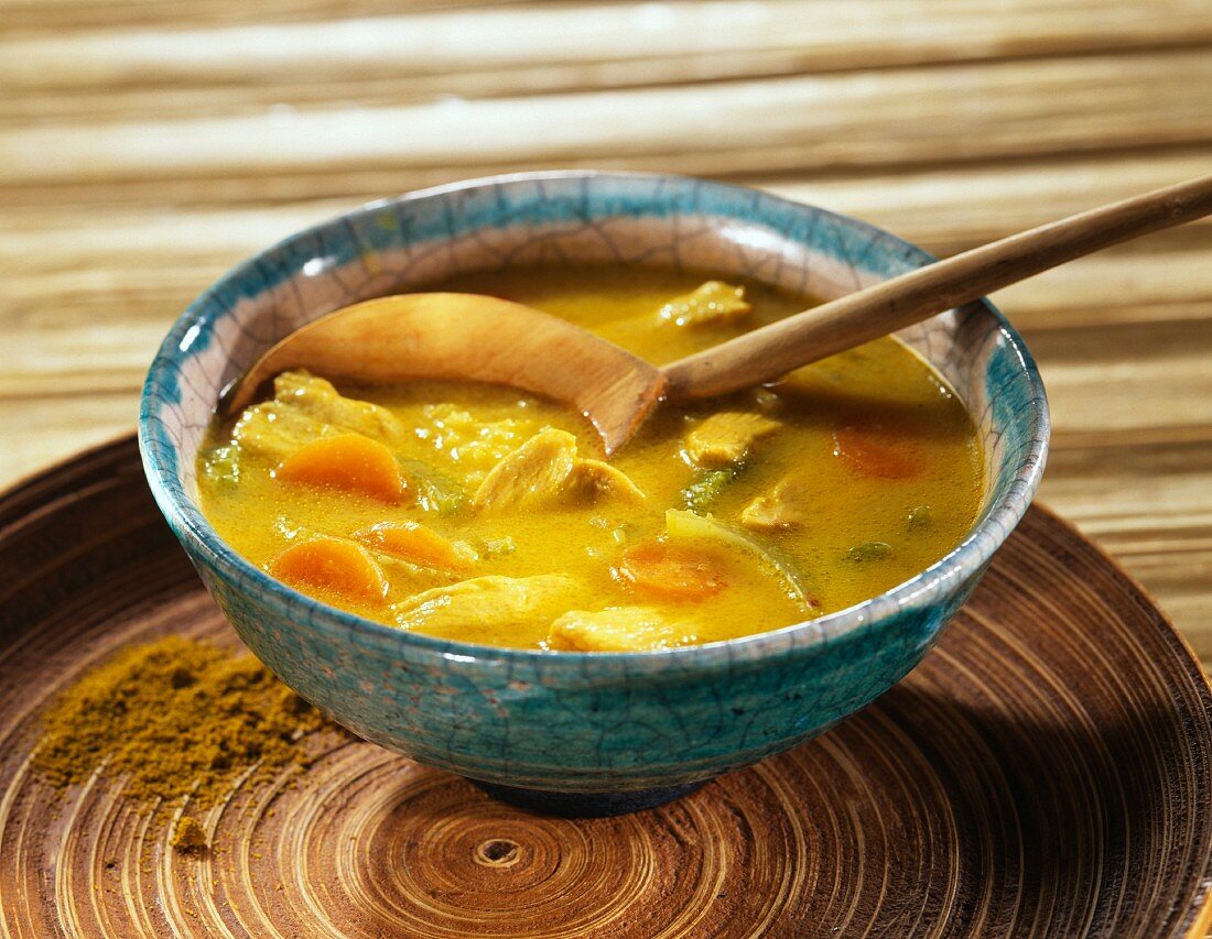 Hähnchensuppe mit Curry
