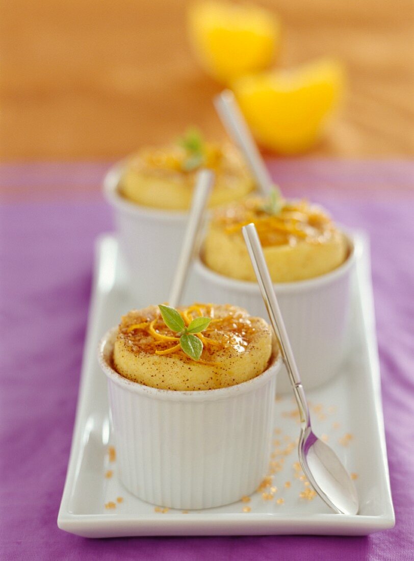 Geeistes Orangensoufflé