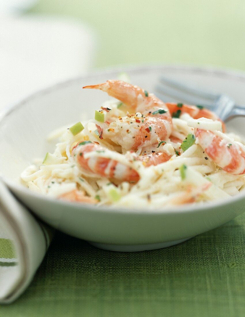 White cabbage, apple and gambas salad