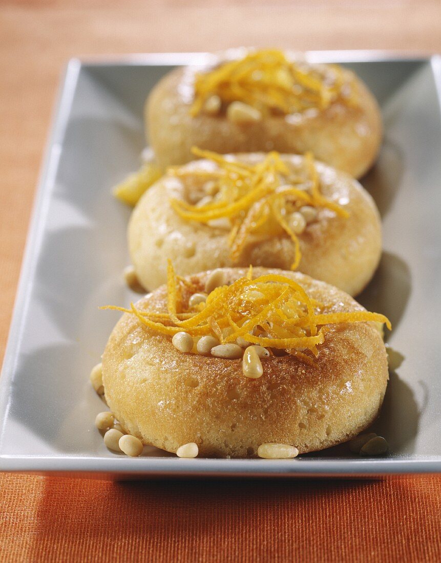 Mini-Savarin mit Orange