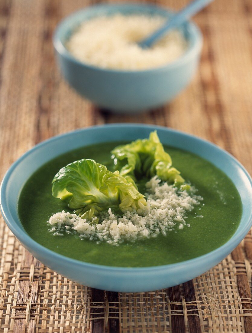 creamed pea soup with lettuce