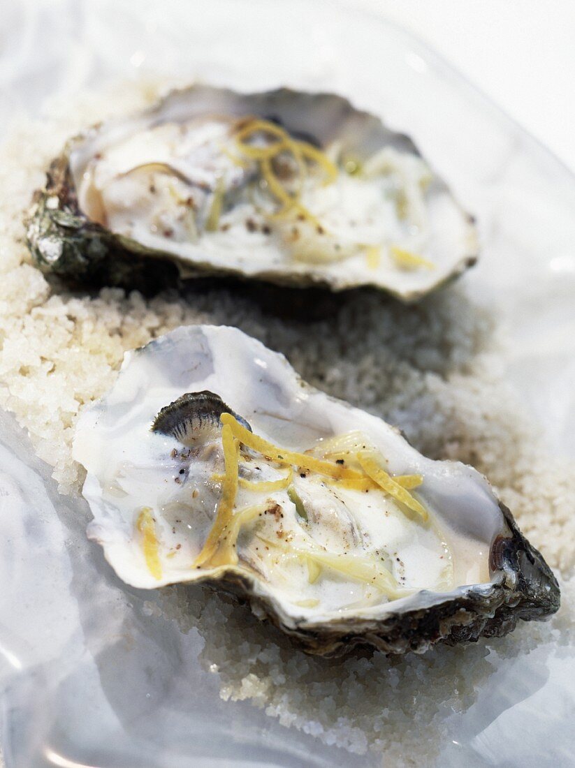 Hot oysters with tender leek fondue