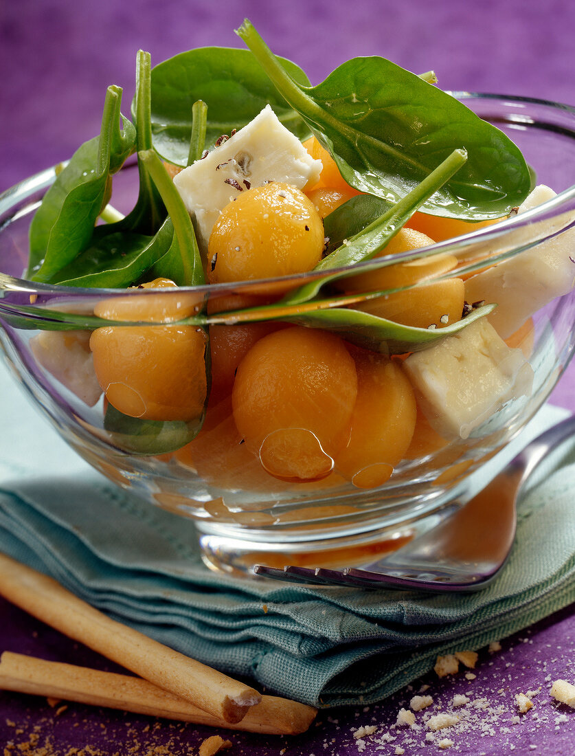 melon salad with gorgonzola and spinach shoots (topic: summer salads)