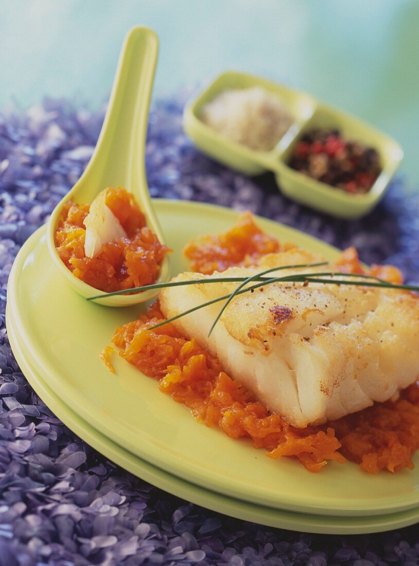 Fillet of cod with spicy pumpkin chutney