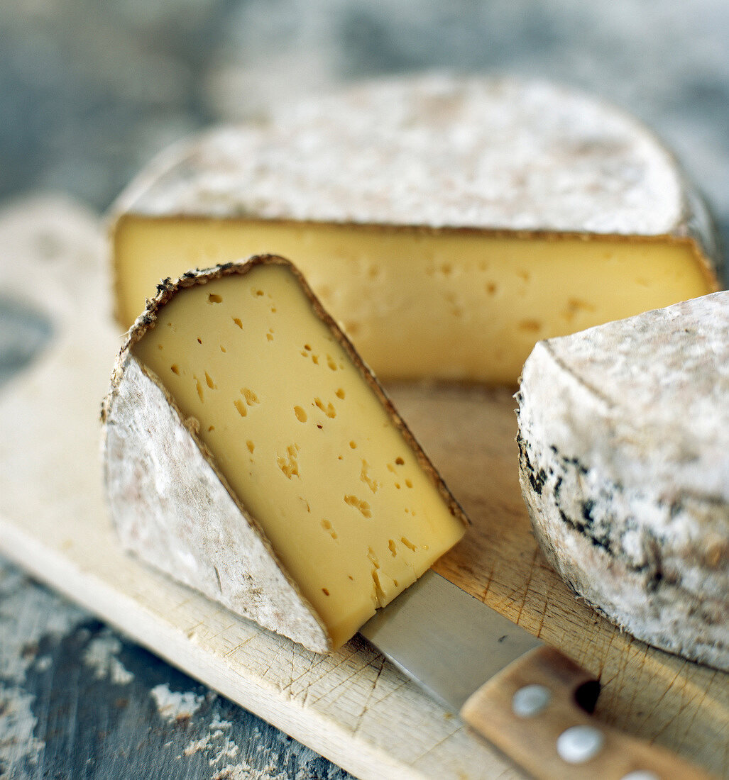 Tomme de Savoie cheese