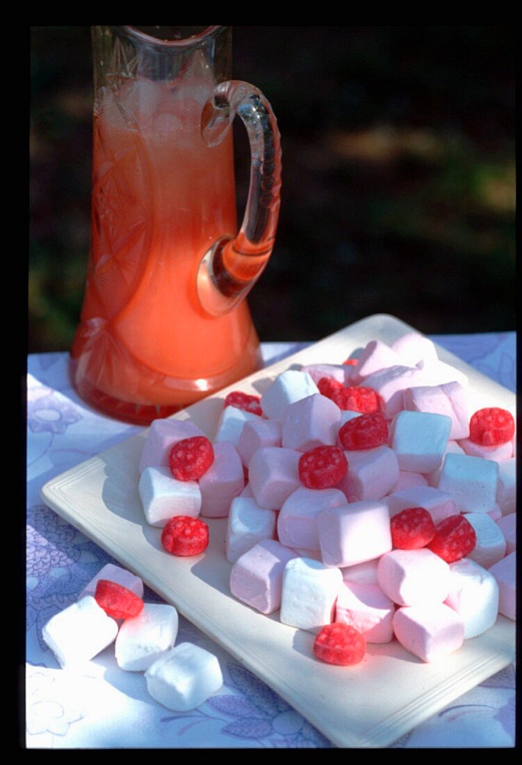 Marshmallows and fruit juice