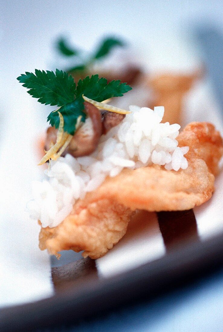 Sushi-style prawn tempura