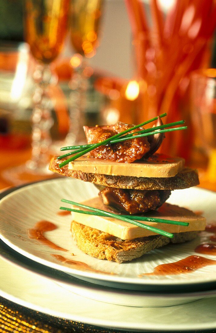 Foie gras with figs and chives as a Christmas appetiser
