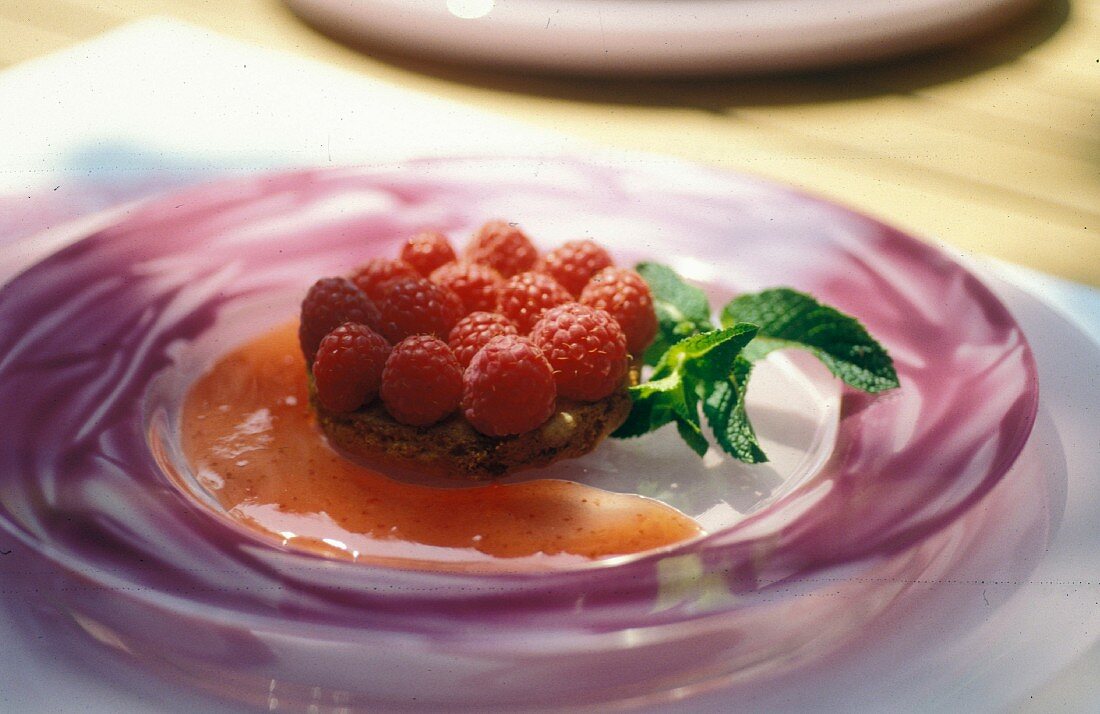 Individual raspberry tarts