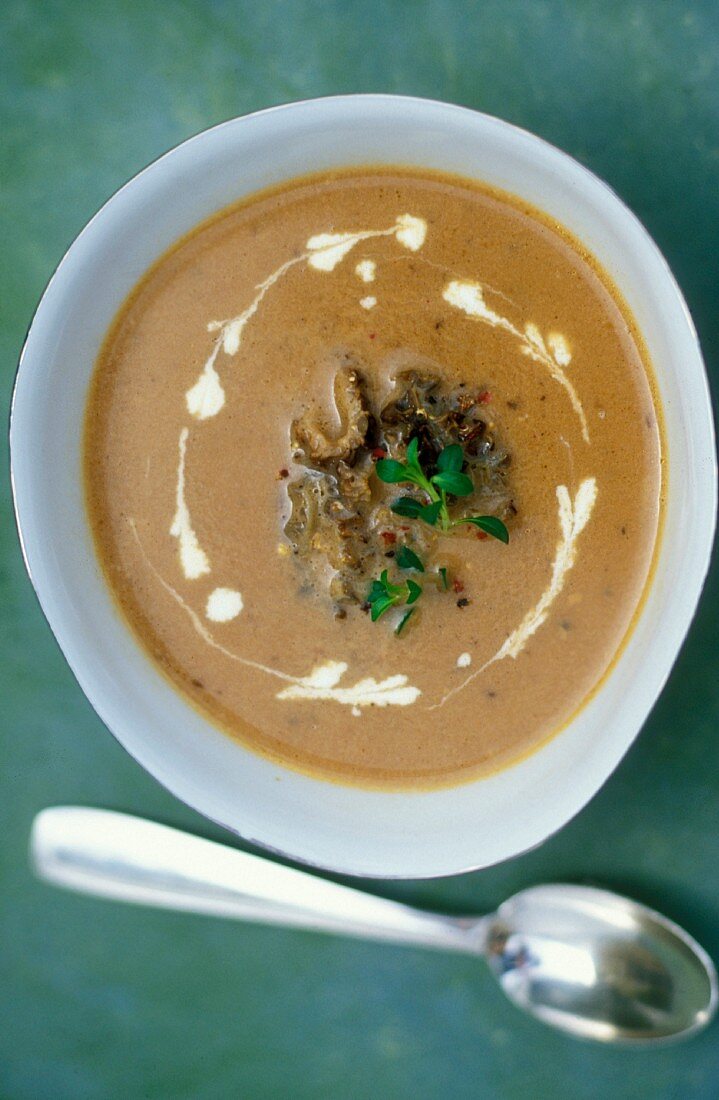 Cream of morel mushrooms soup with thyme