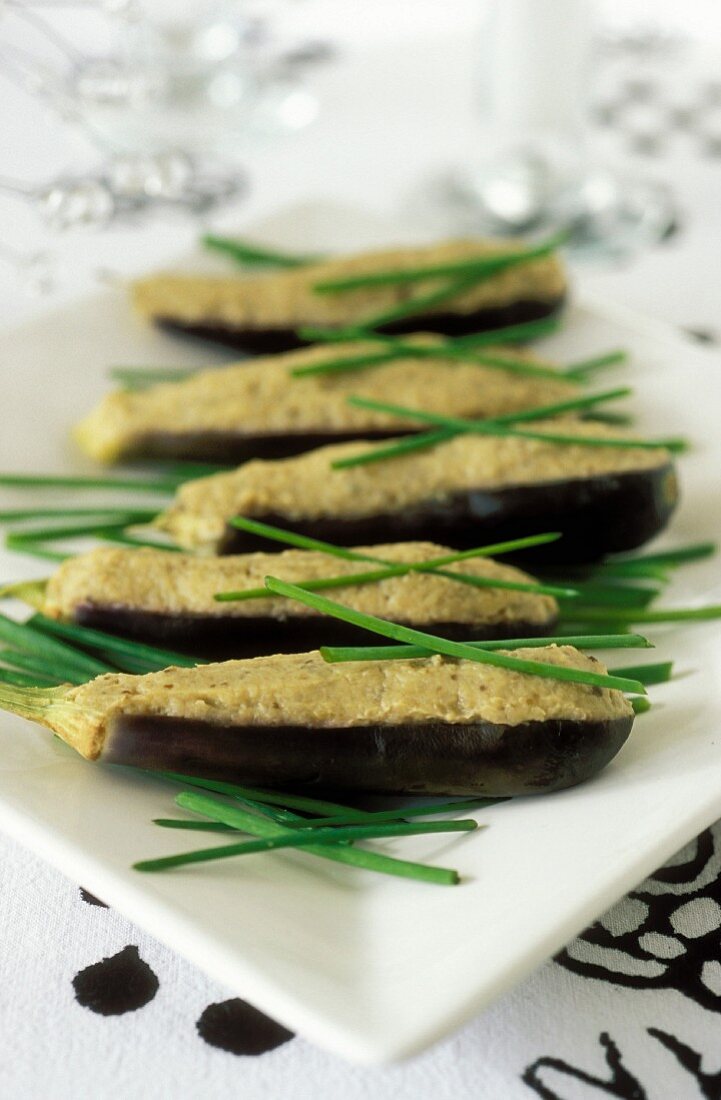 Aubergines filled with aubergine caviar