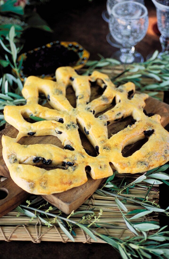 Fougasse-Brot mit Oliven